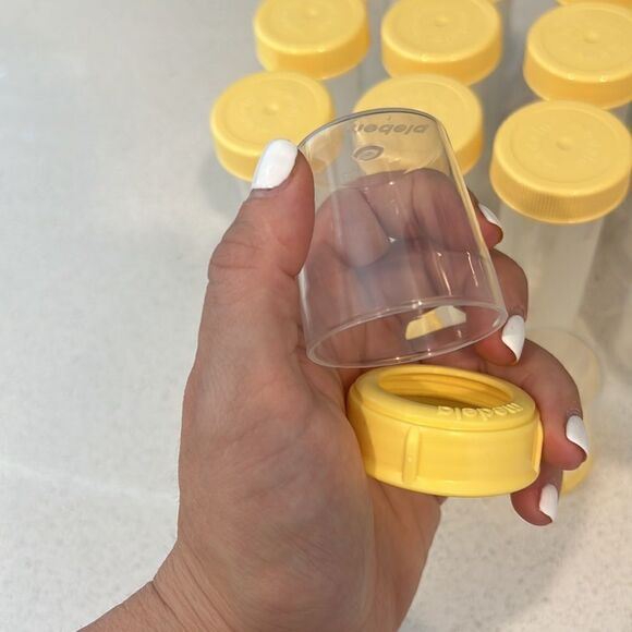 Breast milk bottles + 100 storage bags - Picture 7 of 10